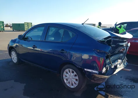 2014 Nissan Versa 1.6 S+ z USA, uszkodzony, nr VIN 3N1CN7AP8EL813490